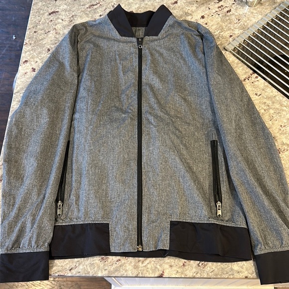 Lightweight LuLuLemon full zip jacket - Picture 2 of 3